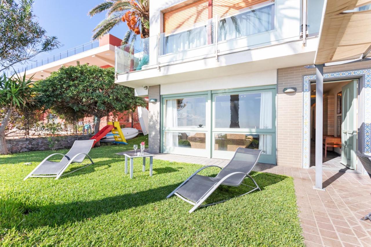 Penelope Seaview Apartment คาตาเนีย ภายนอก รูปภาพ